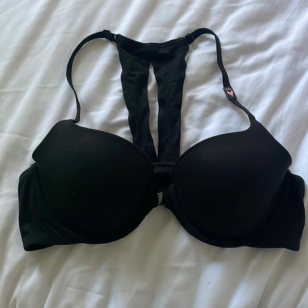 New with tags black Victoria’s secret t shirt bra.